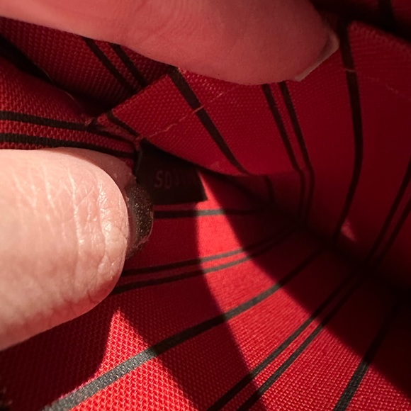 Authentic LV pouch - Picture 4 of 8